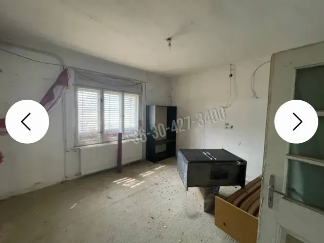 Eladó telek Paks, Óváros 949 nm