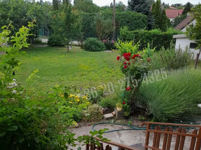 Eladó nyaraló Dunaújváros, Táborállás 43 nm