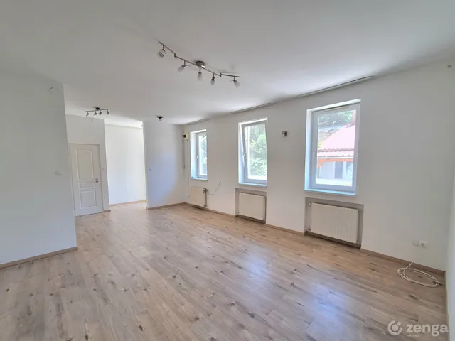 Eladó lakás Budapest III. kerület, Csillaghegy 40 nm