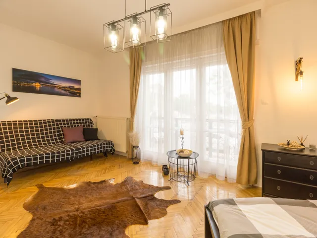 Kiadó lakás Budapest VI. kerület, Dózsa György út 94 112 nm