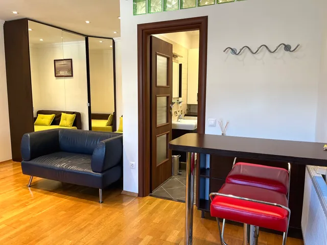 Kiadó lakás Budapest VIII. kerület, Palotanegyed 32 nm