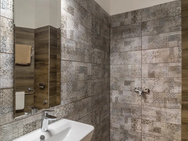 Kiadó kereskedelmi és ipari ingatlan Budapest VI. kerület, Diplomatanegyed, Dózsa György 112 nm