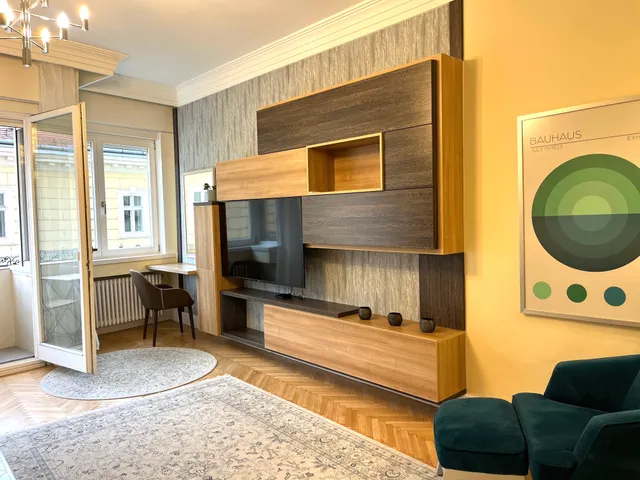 Kiadó lakás Budapest V. kerület, Belváros, Váci 82 nm