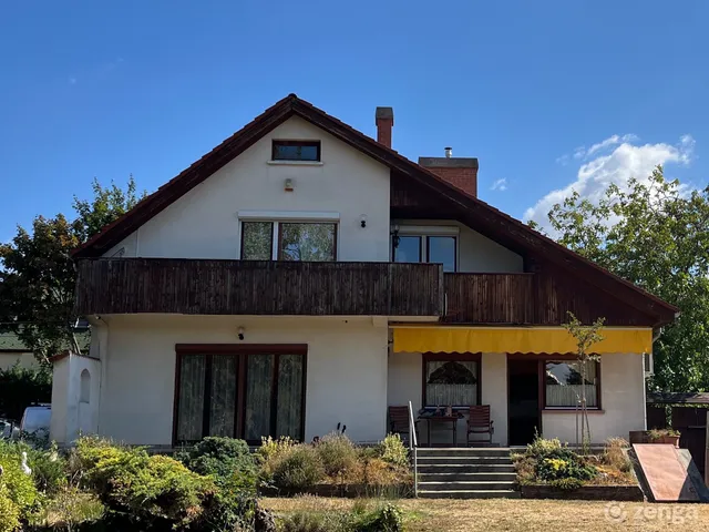 Eladó ház Budapest XVI. kerület, Sashalom 320 nm