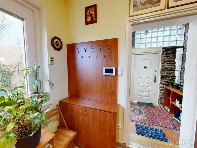 Eladó ház Budapest III. kerület, Táborhegy, Erdőalja út 102 nm