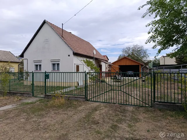 Eladó ház Cserkeszőlő 74 nm