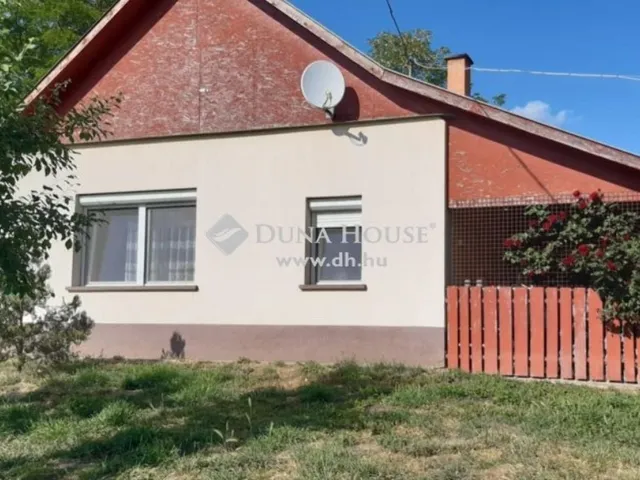Eladó ház Szentes 96 nm