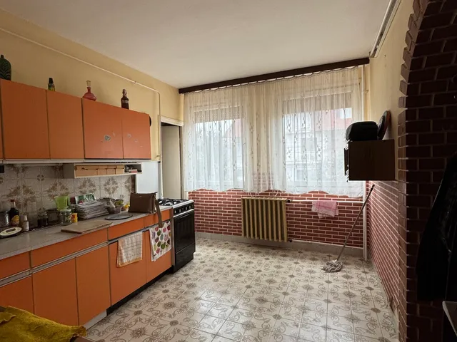 Eladó ház Szeged, Újszeged 250 nm