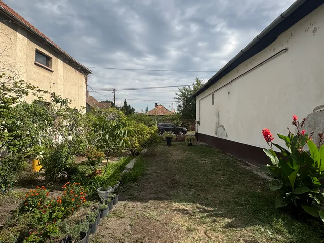 Eladó ház Kiskunmajsa, Majsafürdő 180 nm