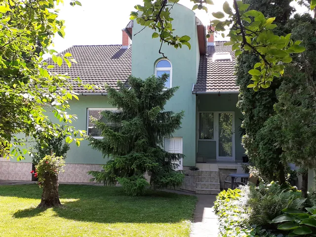 Eladó ház Szeged, Móraváros 180 nm