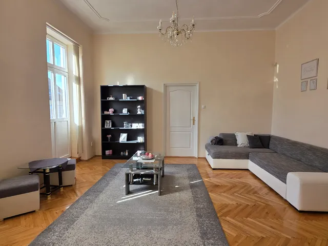 Eladó lakás Szeged, Belváros 106 nm