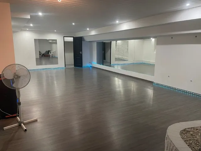 Eladó kereskedelmi és ipari ingatlan Szolnok, Belváros 154 nm