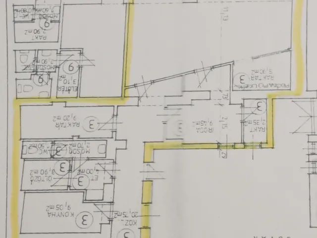 Eladó kereskedelmi és ipari ingatlan Szolnok, Belváros 180 nm