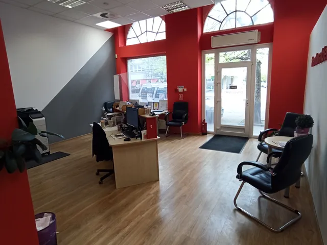 Eladó kereskedelmi és ipari ingatlan Szolnok, Belváros 180 nm