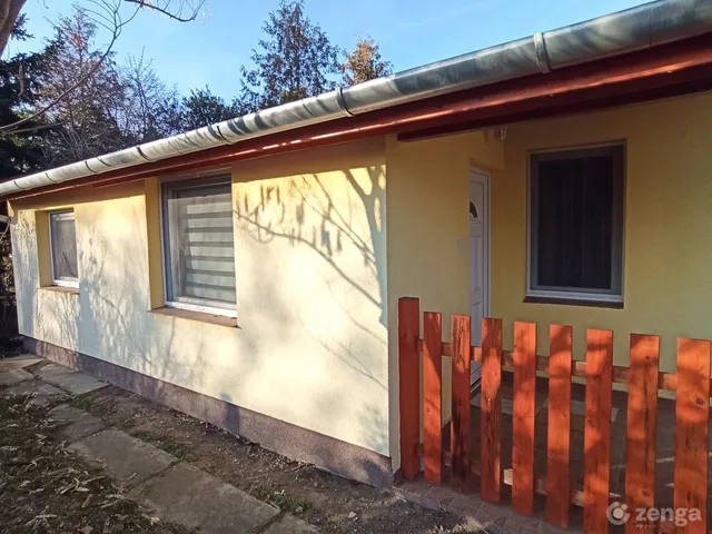 Eladó nyaraló Szolnok, Alcsisziget 32 nm