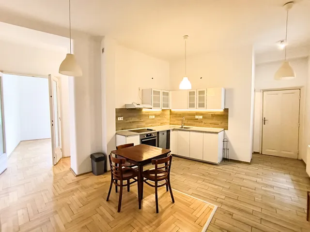 Eladó lakás Budapest VIII. kerület, Corvin negyed 85 nm