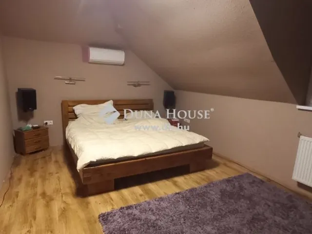 Eladó ház Etyek 218 nm