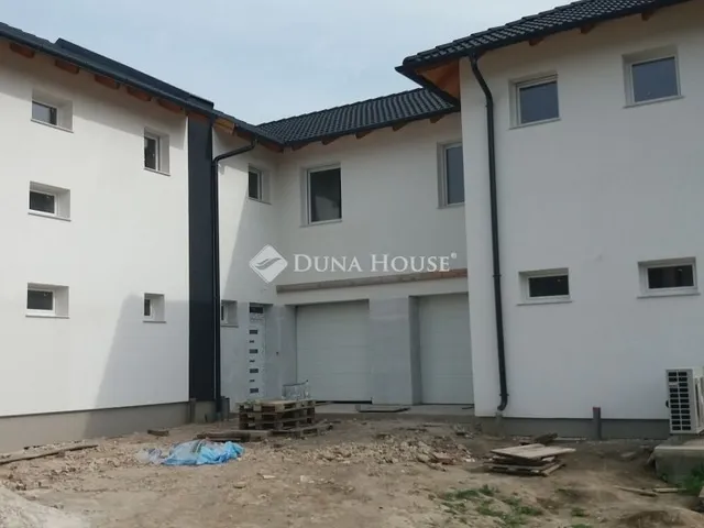 Eladó ház Herceghalom 106 nm