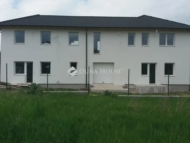 Eladó ház Herceghalom 106 nm