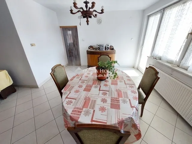Eladó ház Érd 258 nm