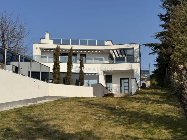 Eladó ház Budaörs 249 nm