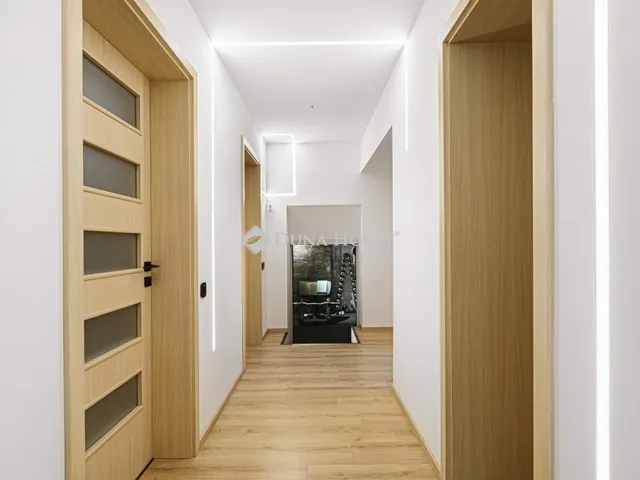 Eladó ház Budaörs 208 nm