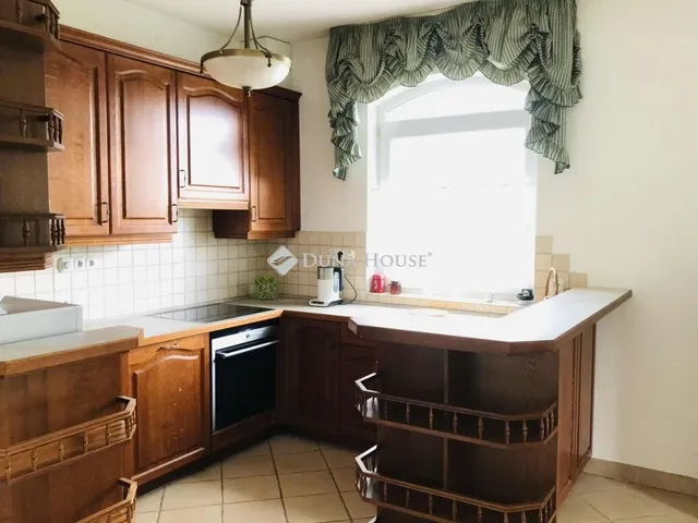 Eladó ház Törökbálint 168 nm