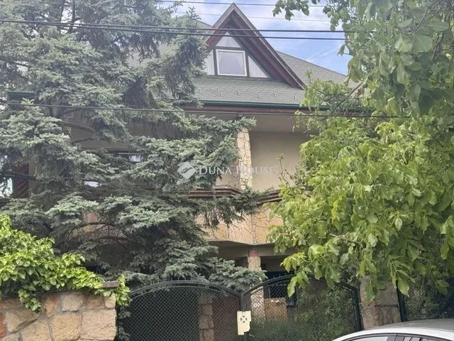 Eladó ház Budakeszi 370 nm