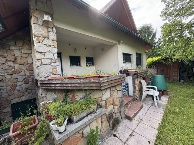 Eladó ház Budakeszi 370 nm