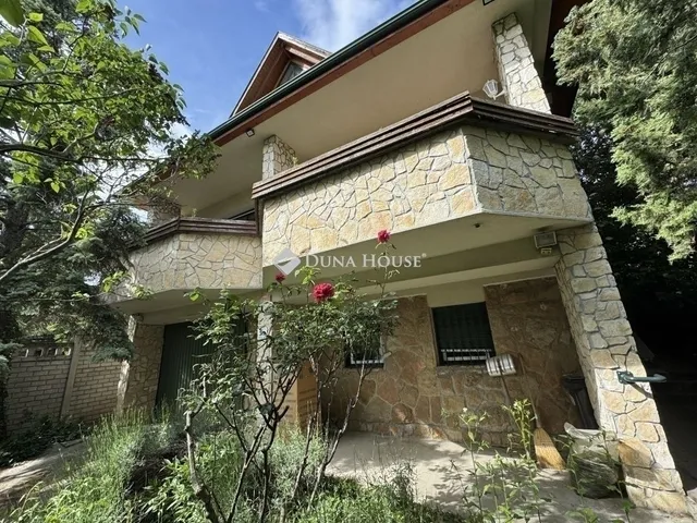 Eladó ház Budakeszi 370 nm