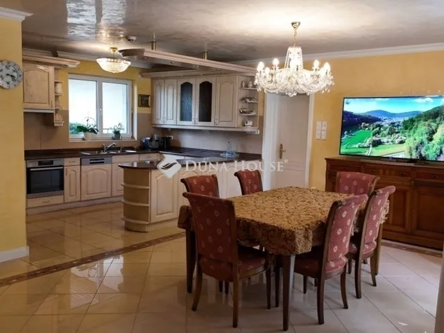 Eladó ház Budaörs 341 nm