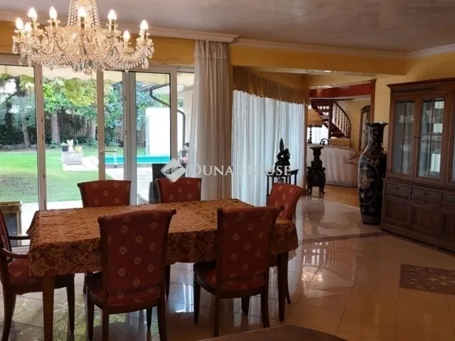 Eladó ház Budaörs 341 nm