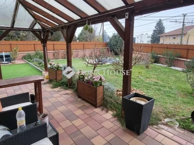 Eladó ház Budapest XVI. kerület, Sashalom 180 nm