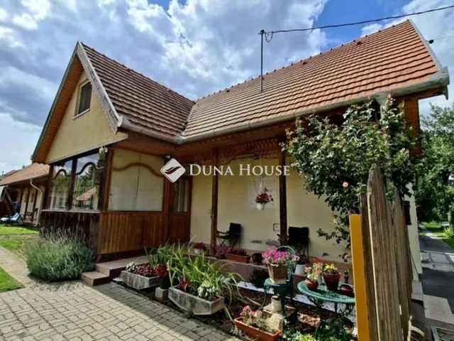 Eladó ház Etyek 149 nm