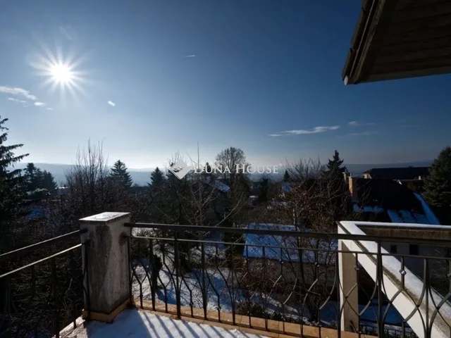 Eladó ház Budakeszi 270 nm