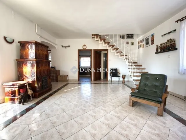 Eladó ház Budakeszi 270 nm