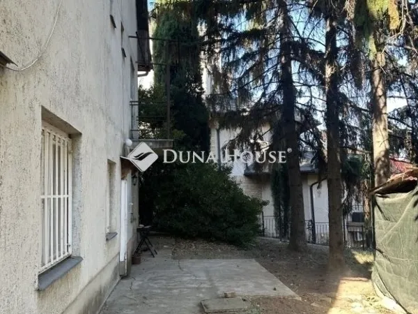 Eladó ház Budapest XI. kerület 300 nm