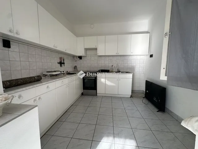 Eladó ház Budapest XI. kerület 300 nm