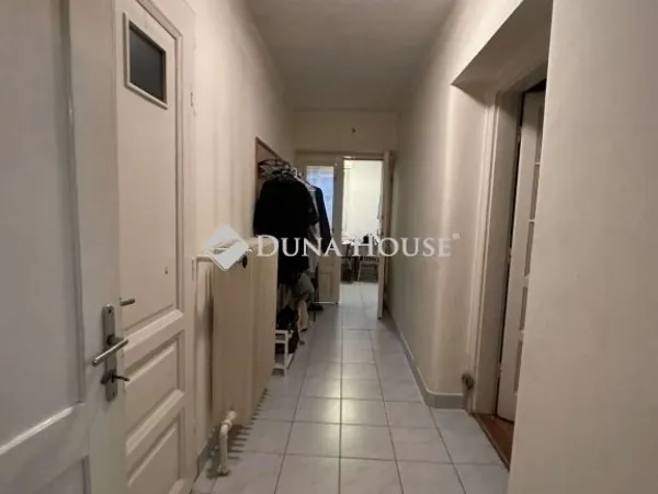 Eladó ház Budapest XI. kerület 300 nm