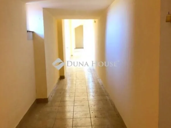 Eladó ház Budapest XXII. kerület 2700 nm