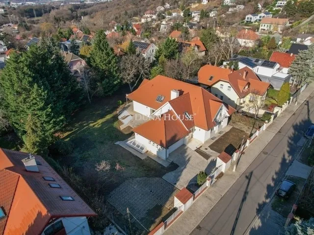 Eladó ház Budaörs 427 nm