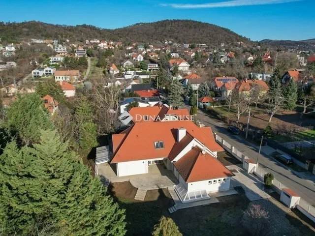 Eladó ház Budaörs 427 nm