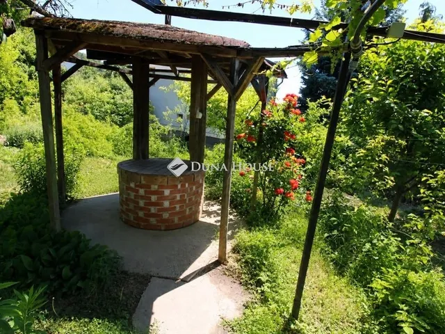 Eladó ház Budaörs 280 nm