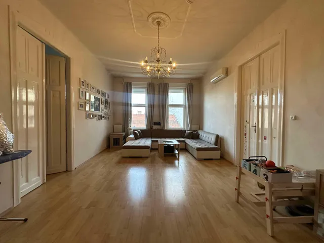 Eladó lakás Budapest II. kerület 100 nm