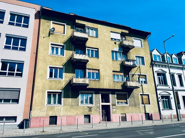Eladó lakás Győr, Szent István 144 nm