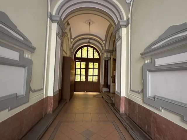 Eladó kereskedelmi és ipari ingatlan Budapest V. kerület, Lipótváros 1100 nm