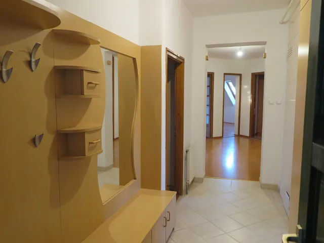 Eladó lakás Eger, Kertész u.  130 nm