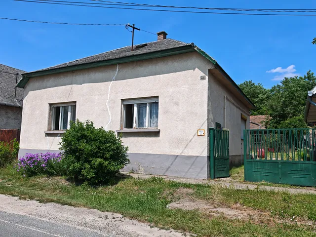 Eladó ház Kesztölc 120 nm