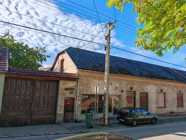 Eladó ház Kesztölc 150 nm