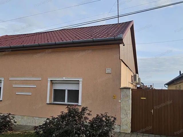 Eladó lakás Mátészalka, Újtelep 122 nm